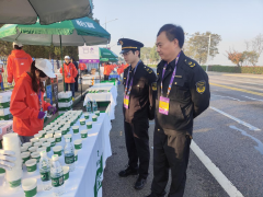 <b>南京市栖霞区市场监视办理局完成2025南京马拉松</b>